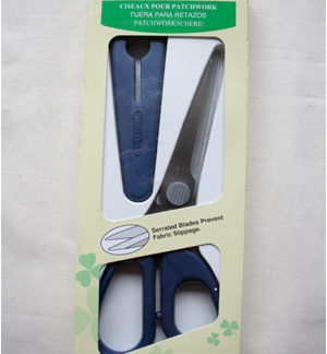 Clover Patchwork Scissors