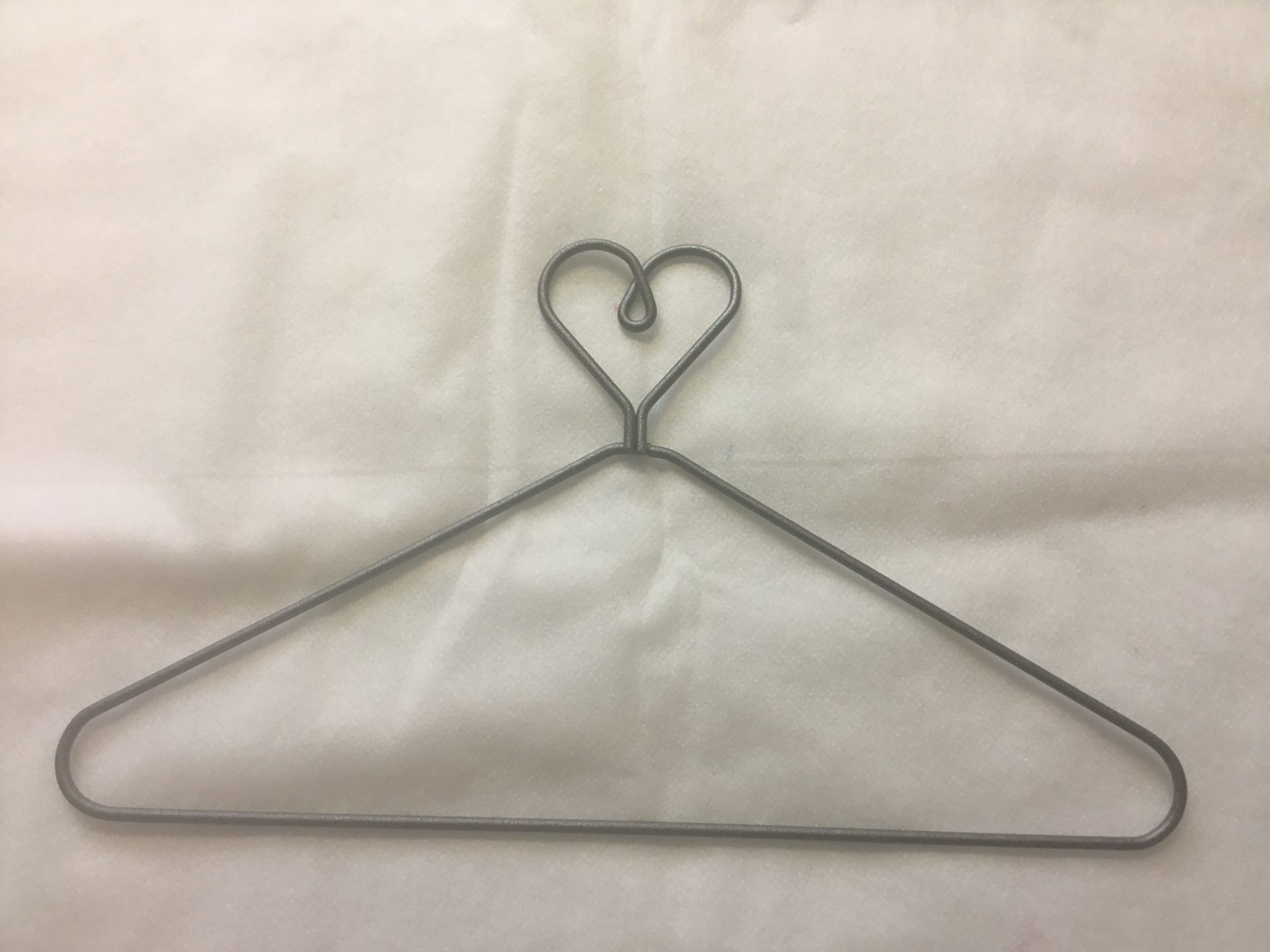 Heart Top 7.5 inch Wire Hanger Coast & Country