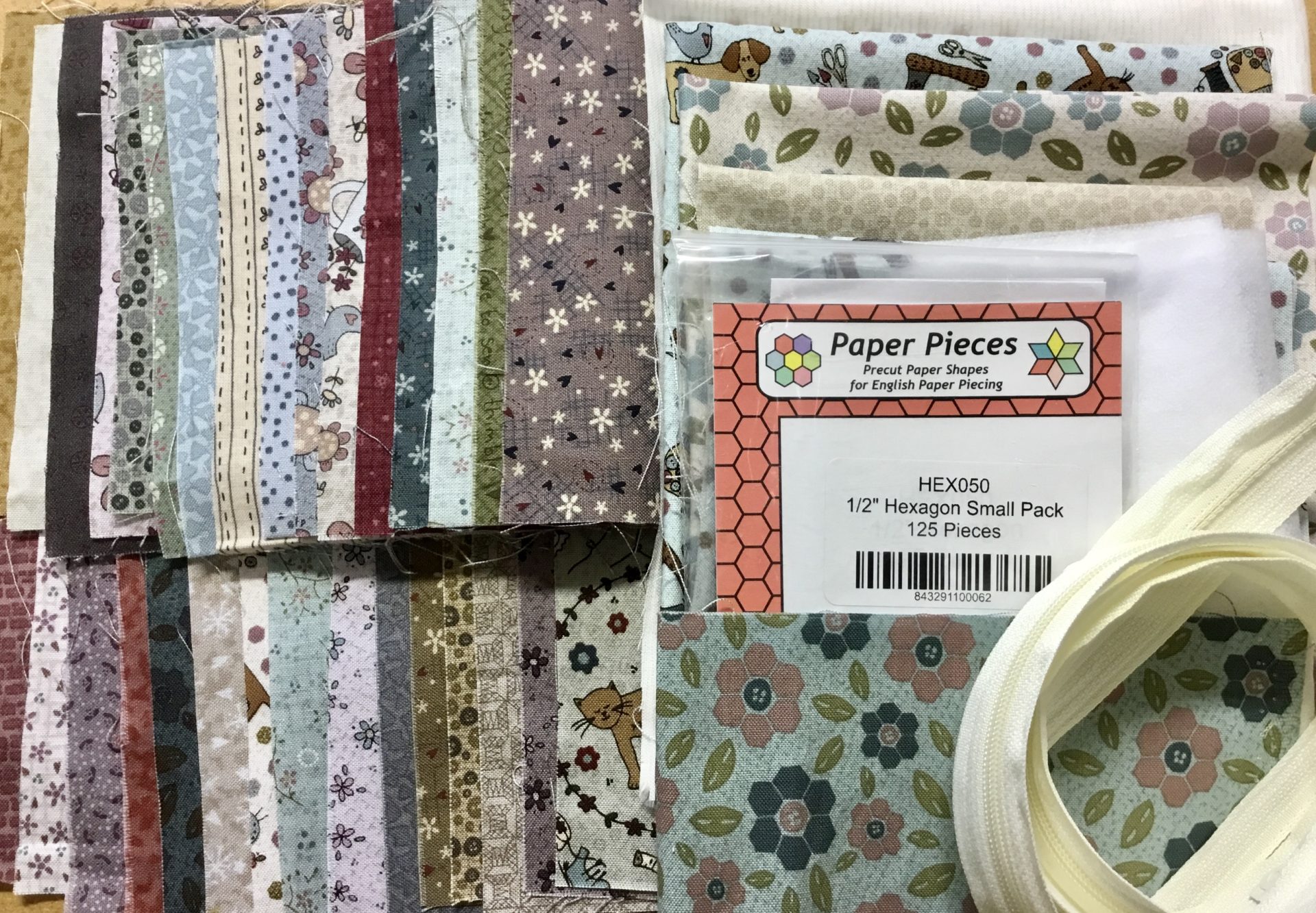 Stitching Circle Basket fabric kit Coast & Country