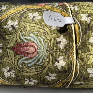A26 - William Morris Green Paisley Heart