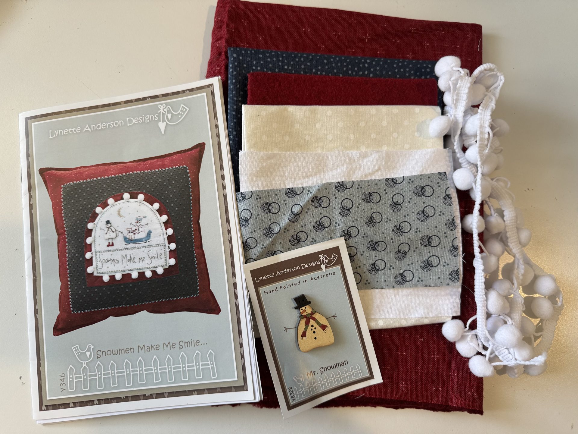 Snowmen Make Me Smile Cushion Pattern, Button & Fabric Kit